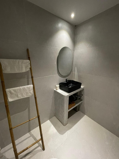 Bathroom, VV House and Cinema 1, Qui Nhơn