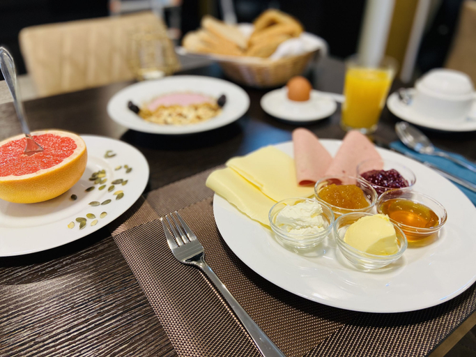 Food & Drinks