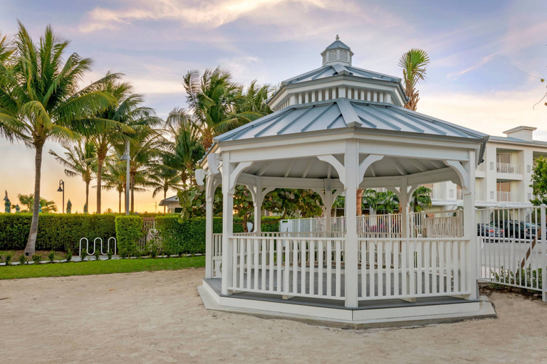 Exterior & Views 2, Courtyard by Marriott Faro Blanco Resort, Marathon Florida Keys, Monroe
