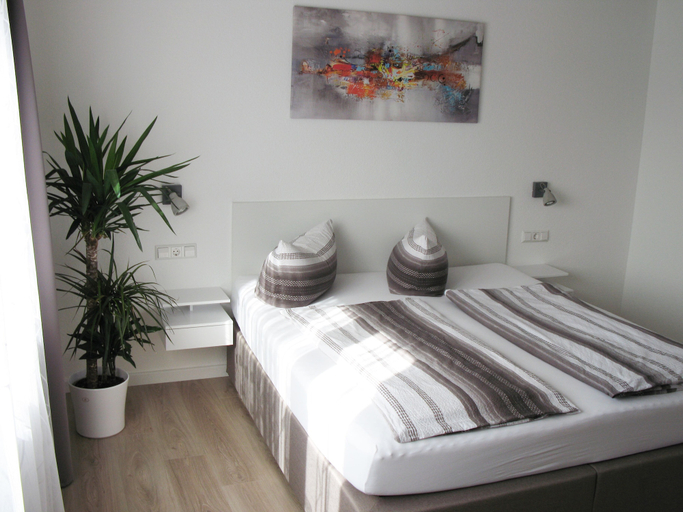 Bedroom 3, Murgtal Motel, Rastatt