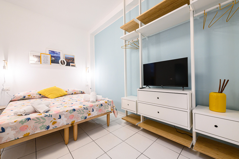 Bedroom 2, Via S Liborio - 1 Piano, Napoli