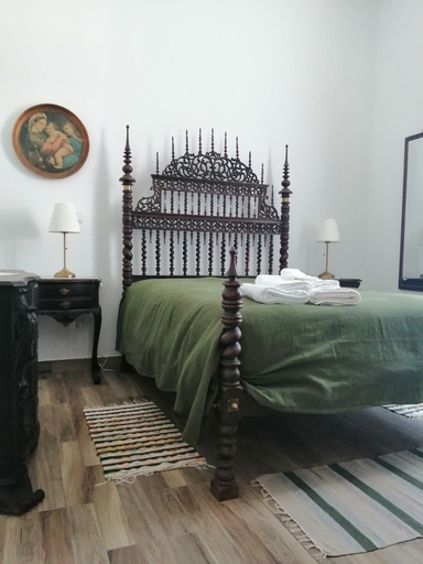 Bedroom 3, Pias Guesthouse, Serpa