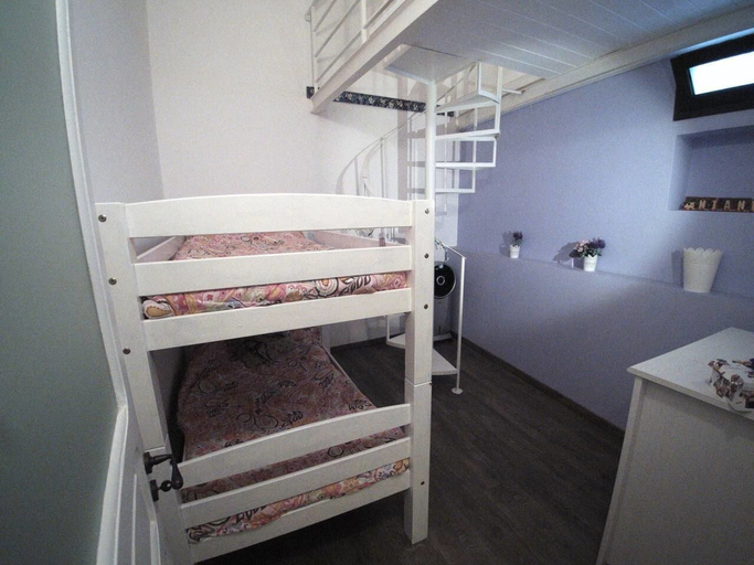 Bedroom 3, Casa Aretusa, Syracuse