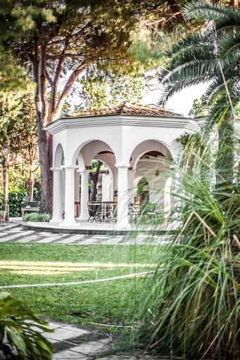 Exterior & Views 2, La Villa, Messina