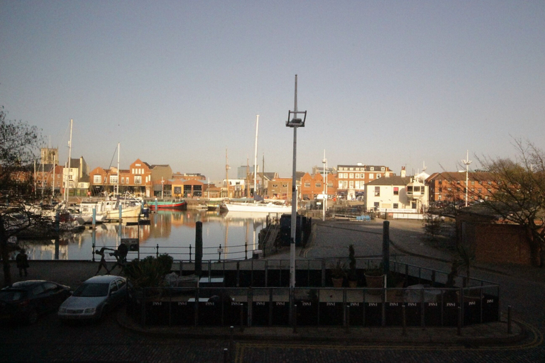Exterior & Views, Marina Water View Apartment, Kingston upon Hull