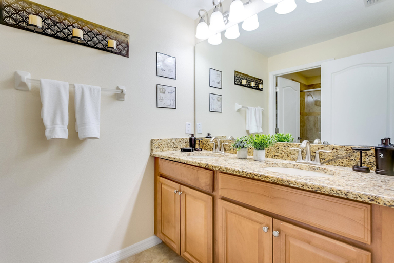 Bathroom 3, 8929bismark, Osceola