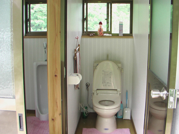 Bathroom 4, Happy Guest House, Ōtoyo