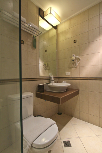 Bathroom 5, Two Seasons Boracay Resort, Malay