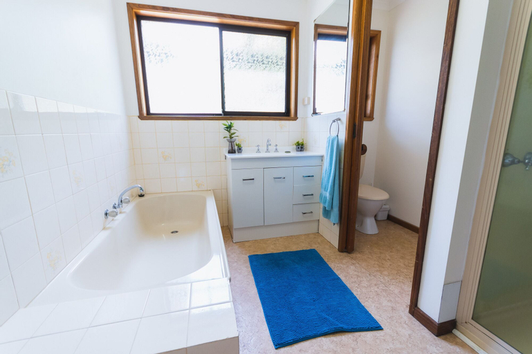 Bedroom 4, Bruces Waterside Units, E. Gippsland - Orbost