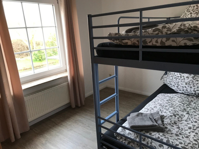 Bedroom 4, Haus Fischkutter, Aurich