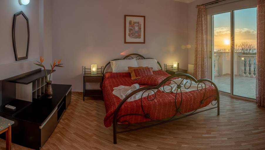 Bedroom 3, Komissa Villa