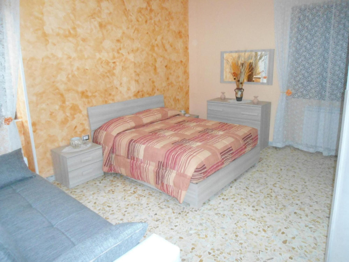 Bedroom 3, H.ave, Napoli
