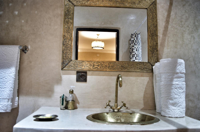 Bathroom 4, Riad Abjaou, Marrakech