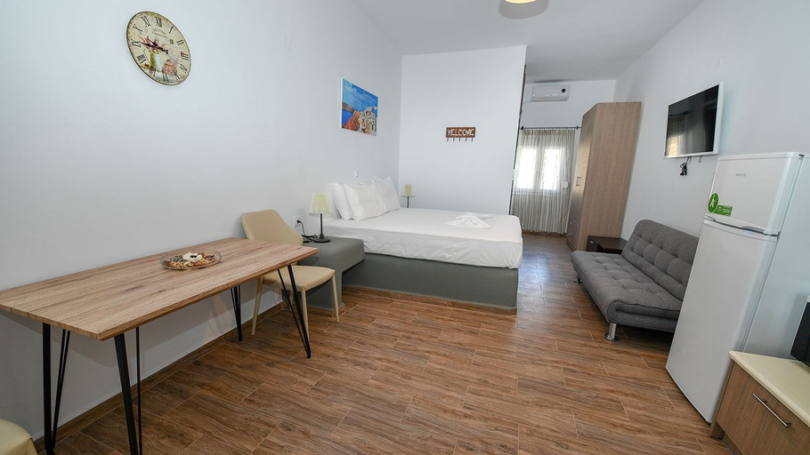 Bedroom 3, Thirassia Paradise Suites, South Aegean