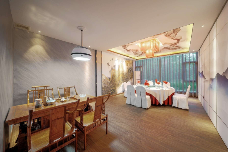 Food & Drinks 5, Days Hotel by Wyndham Guangzhou Hantian, Guangzhou
