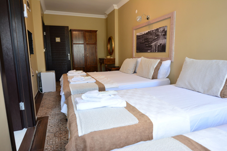 Bedroom 3, Hayriye Hanim Ege, Ayvalık