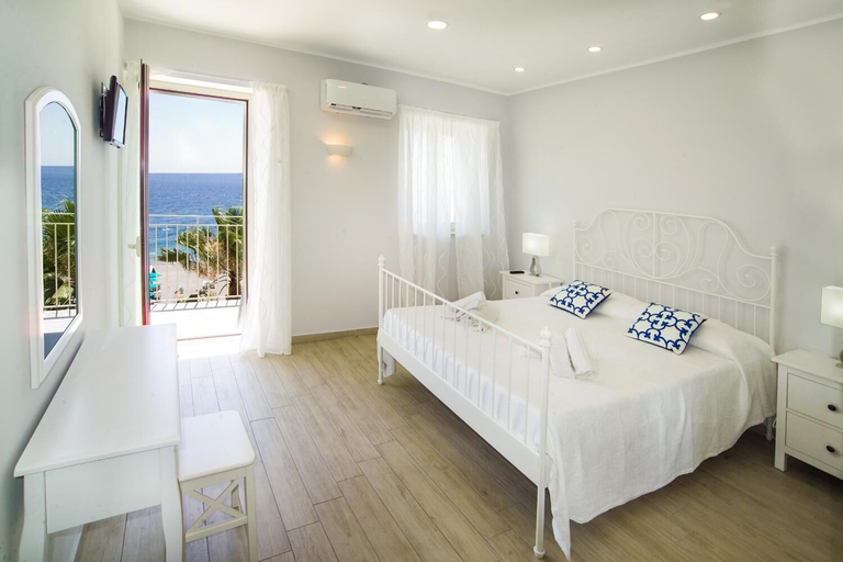 Bedroom 4, Ciao Ciao Rooms, Messina
