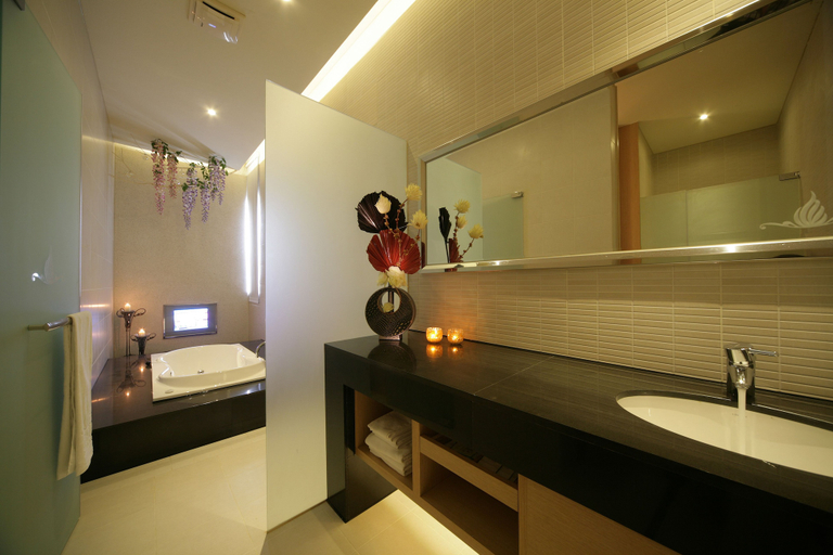 Bathroom 4, Dubai Villa Motel, Taichung