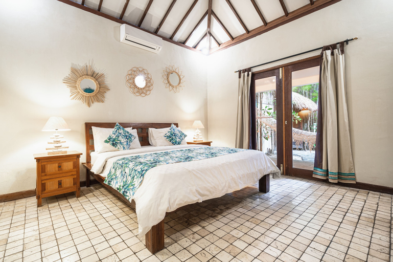 Bedroom 3, Tír na nÓg Beachfront Resort, Lombok