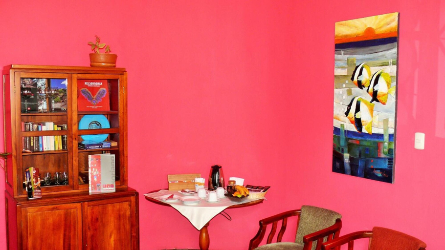 Food & Drinks 5, Casa de las Rosas, Cuenca