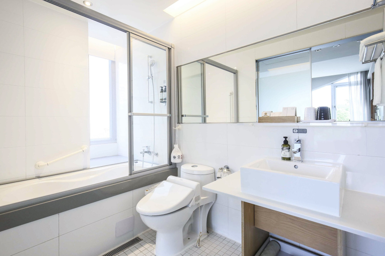 Bathroom 4, Dandy Hotel Daan Park Branch, Taipei City