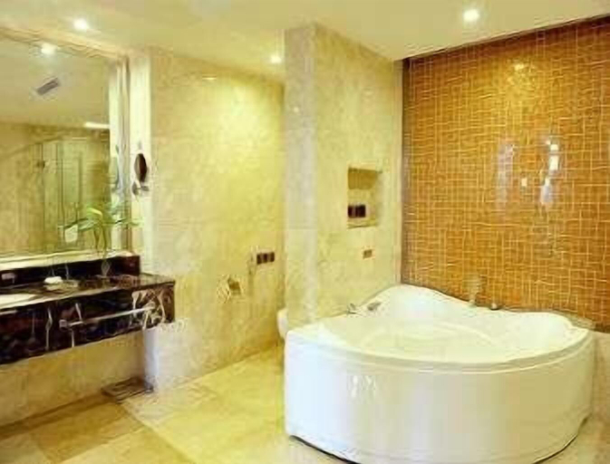 Bathroom, Ramada Plaza Shaowu, Nanping