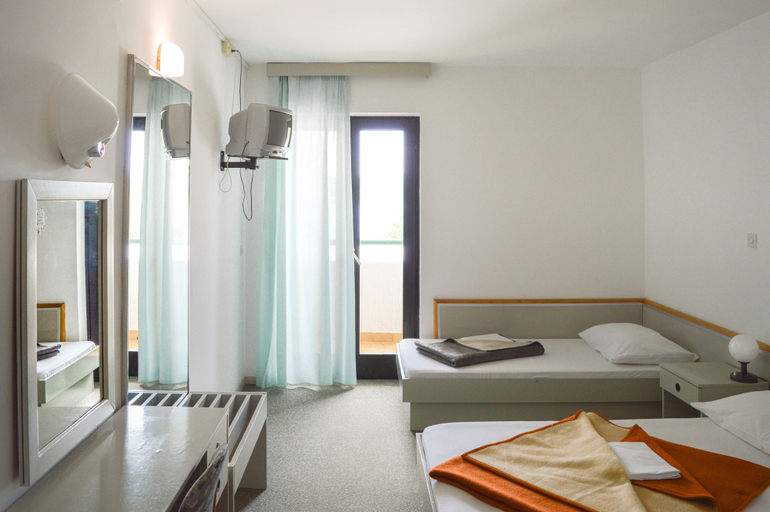 Bedroom 2, Hotel Miran, Pirovac