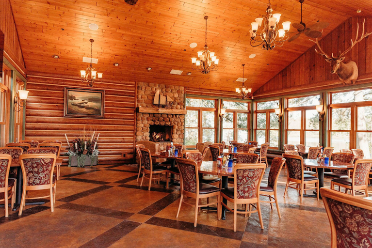 Food & Drinks 5, Balsam Lake Lodge, Polk