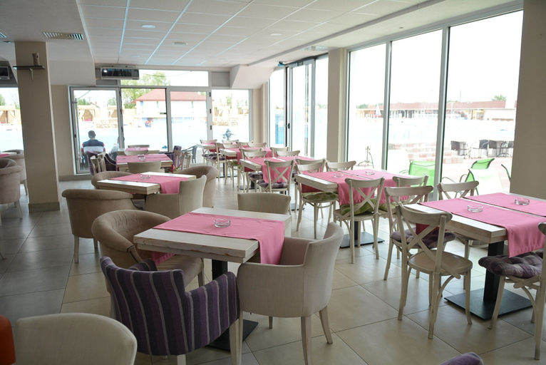 Food & Drinks 5, Flamingo resort, Belgrade