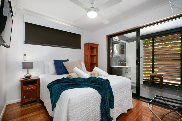 Bedroom 3, Tropical 3 Bedroom House, Pool plus 4th Bedroom Bungalow, Cairns