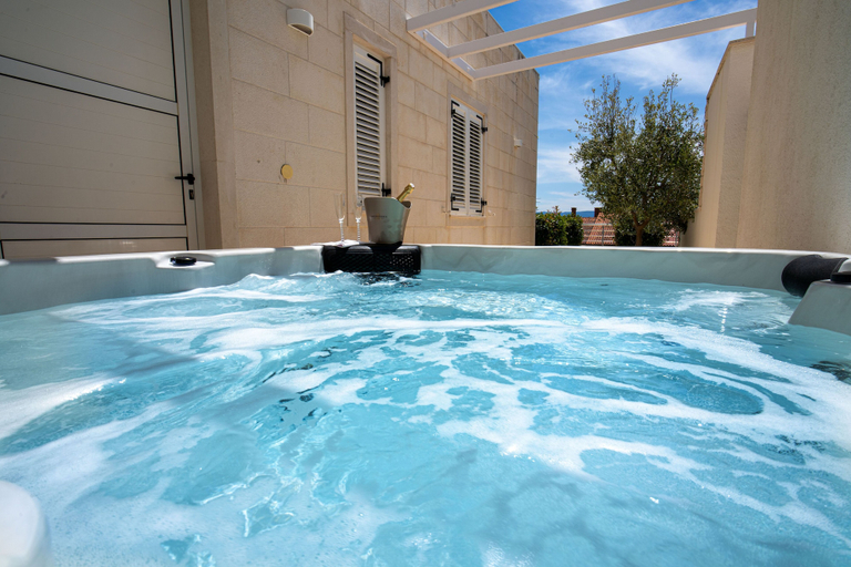 Sport & Beauty 3, Villa Azzurra, Bol