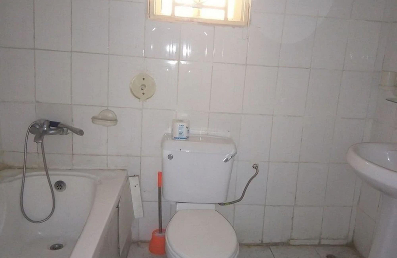 Bathroom 3, New Gate Lodge & Hospitality Ltd, Bwari