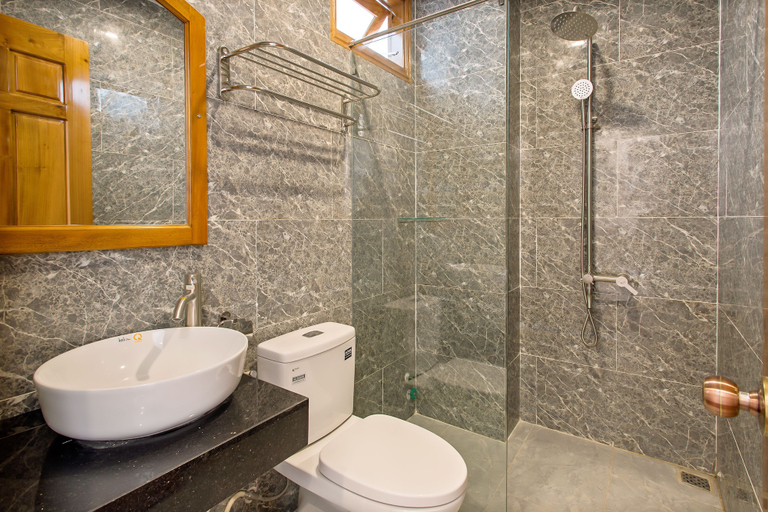 Bathroom 4, Hoi An Vi Khoa Villa, Da Nang