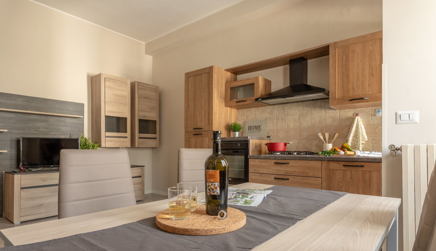 Others 5, Manzoni Apartment, Teramo