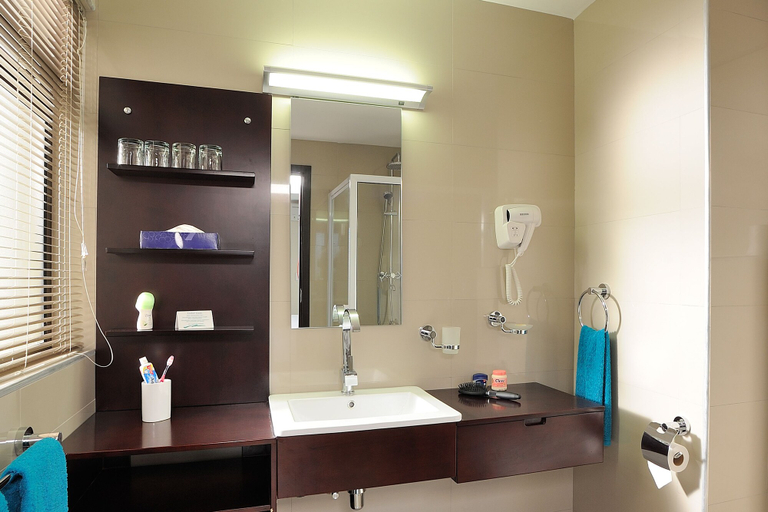 Bathroom 5, Beach Hotel Swakopmund, Swakopmund