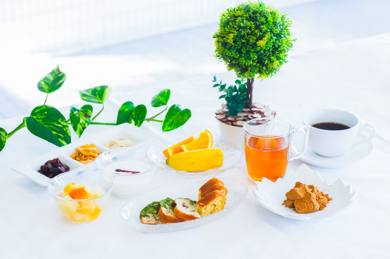 Food & Drinks 17