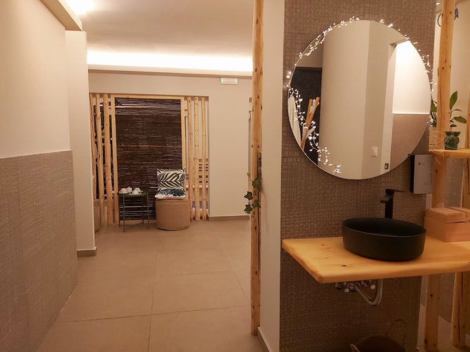 Bathroom 4, Alexakis Hotel & Spa, Central Greece