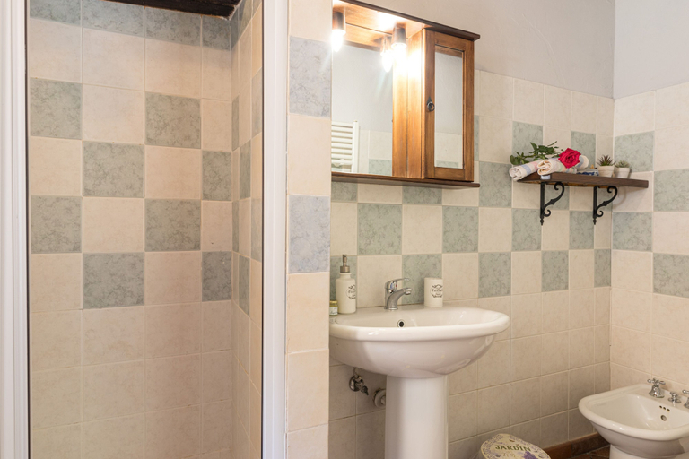 Bathroom 4, La Silva, Grosseto