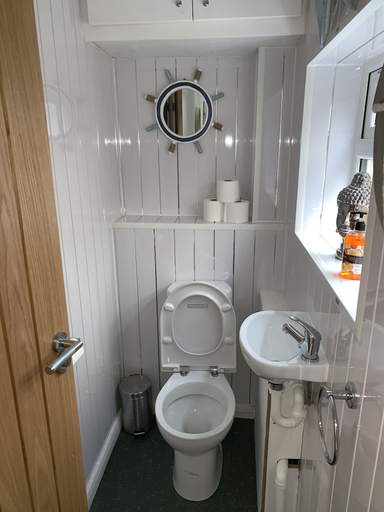 Bathroom 4, Kennedy House - Beachfront, Blackpool