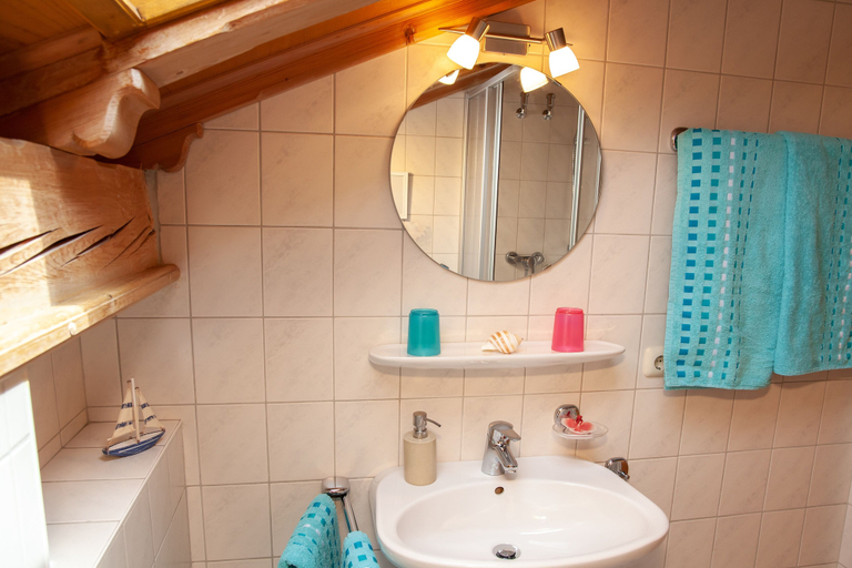 Bathroom 4, Haus Brunnsteinblick, Garmisch-Partenkirchen