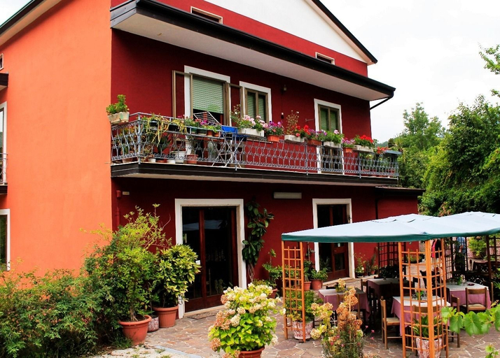 Exterior & Views, La Casina Rossa, Potenza