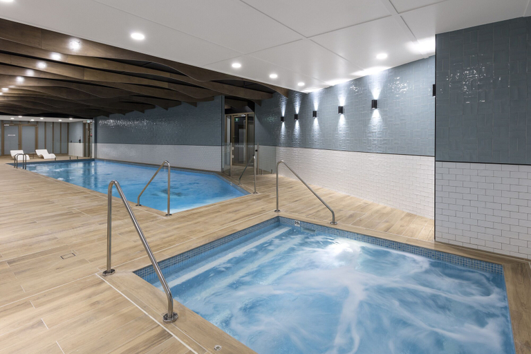 Sport & Beauty 2, Meriton Suites Sussex Street, Sydney