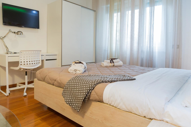 Bedroom 3, Donna Gina, Matera