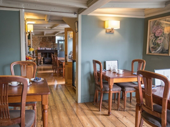 Others 5, The Old Borough Arms, East Sussex