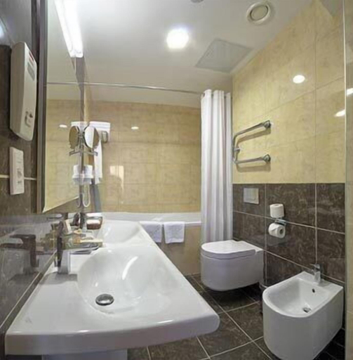 Bathroom 5, Grand Hotel Kazan, Vysokogorskiy rayon