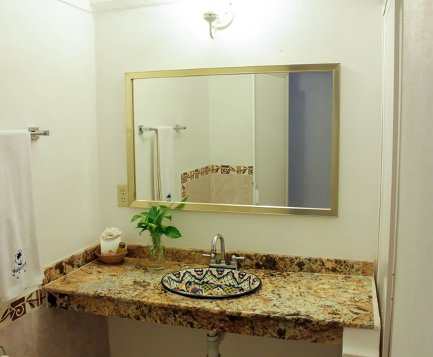 Bathroom 4, Hotel Vallartasol, Puerto Vallarta