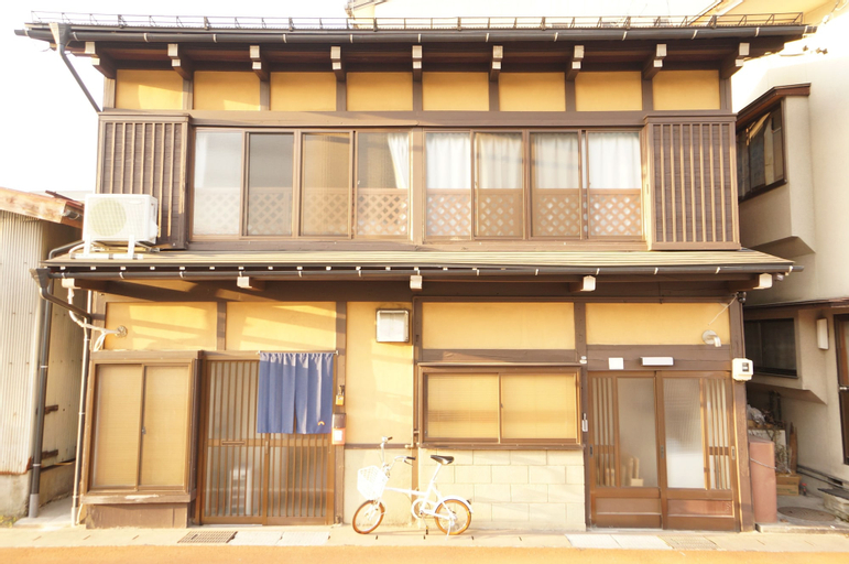 Rainbow Takayama Private House, Takayama