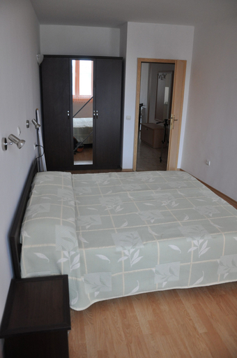 Bedroom 3, Sunny Holiday Apartments, Nesebar