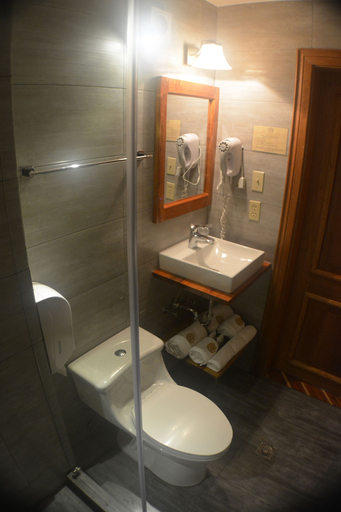 Bathroom 4, Casa Joaquin Boutique Hotel, Quito