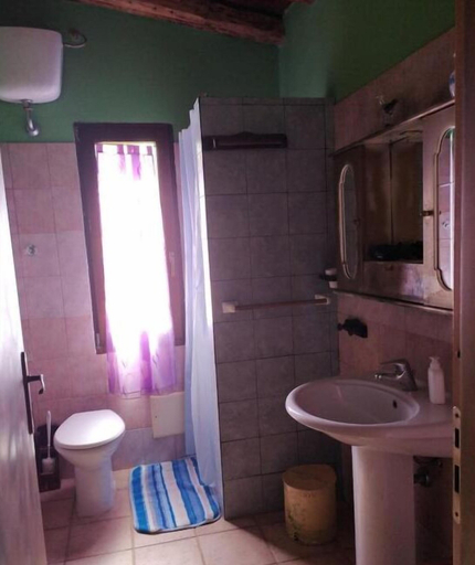 Bathroom 4, Agriturismo Lo Scrigno, Medio Campidano